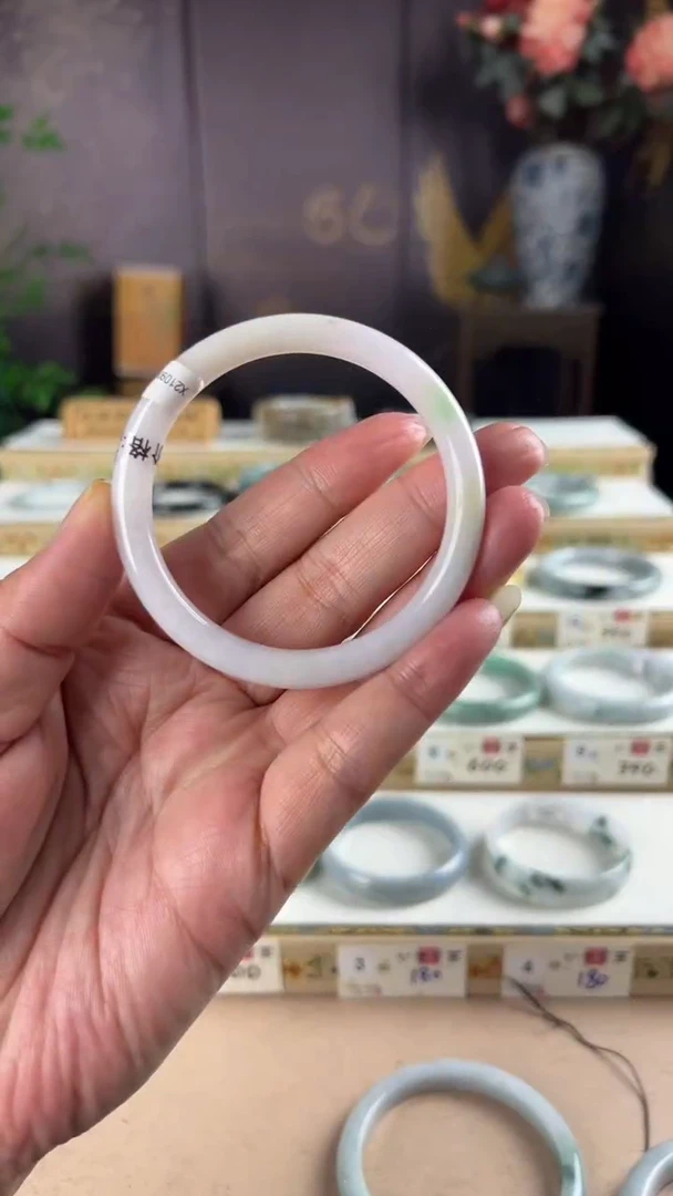 【闪购商品】翡翠手镯未镶嵌手镯
