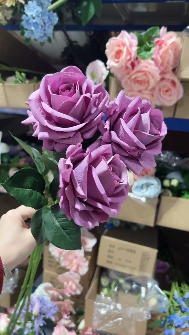 3枝紫灰色手感保湿卡尔玫瑰