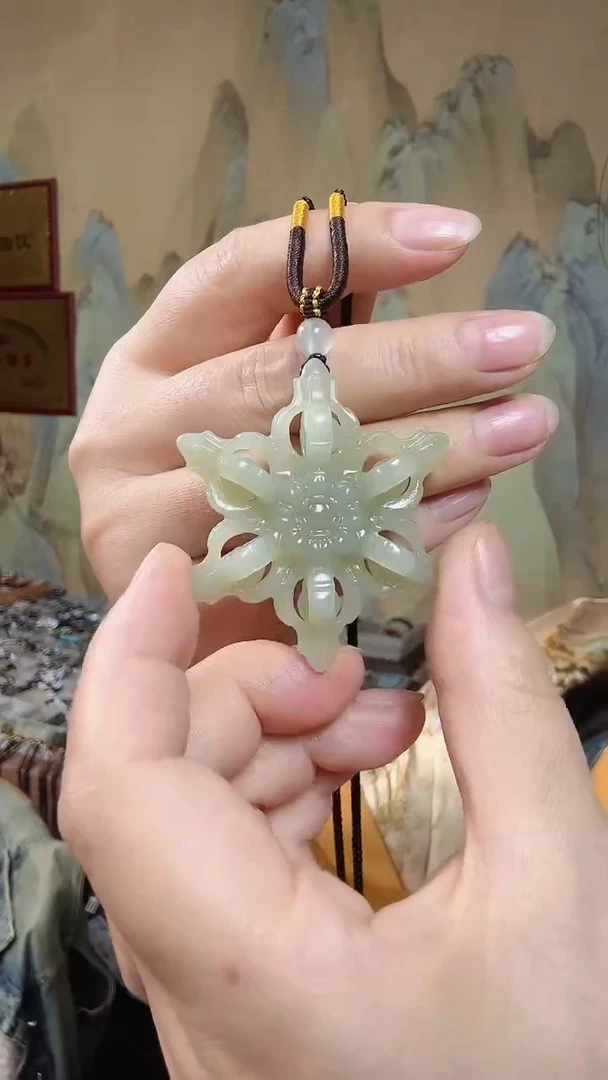 颈饰未镶嵌和田玉.