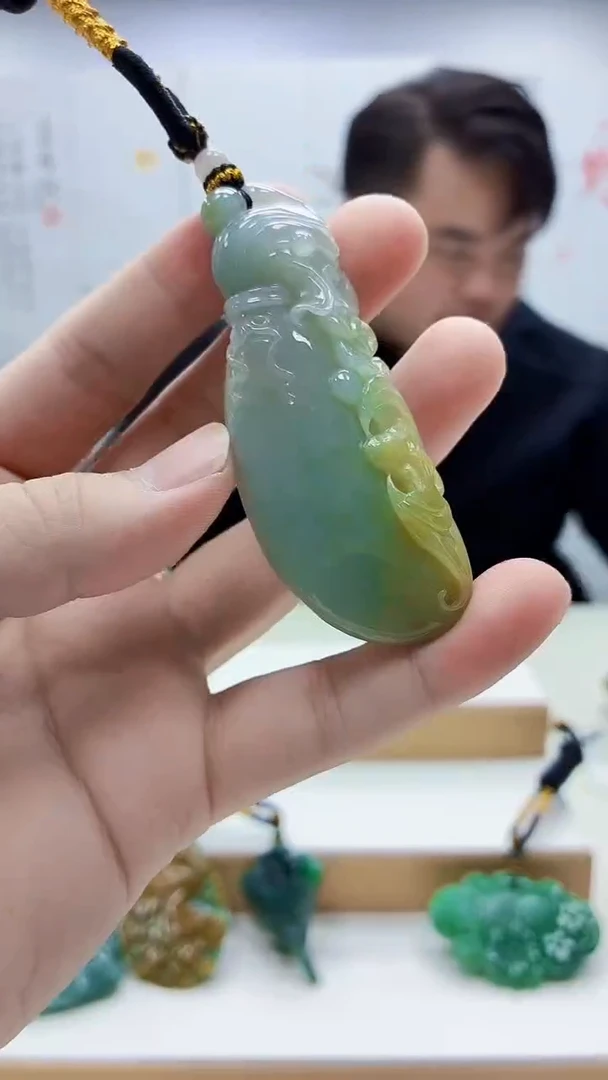 未镶嵌定制翡翠5060bb-毛货挂件22