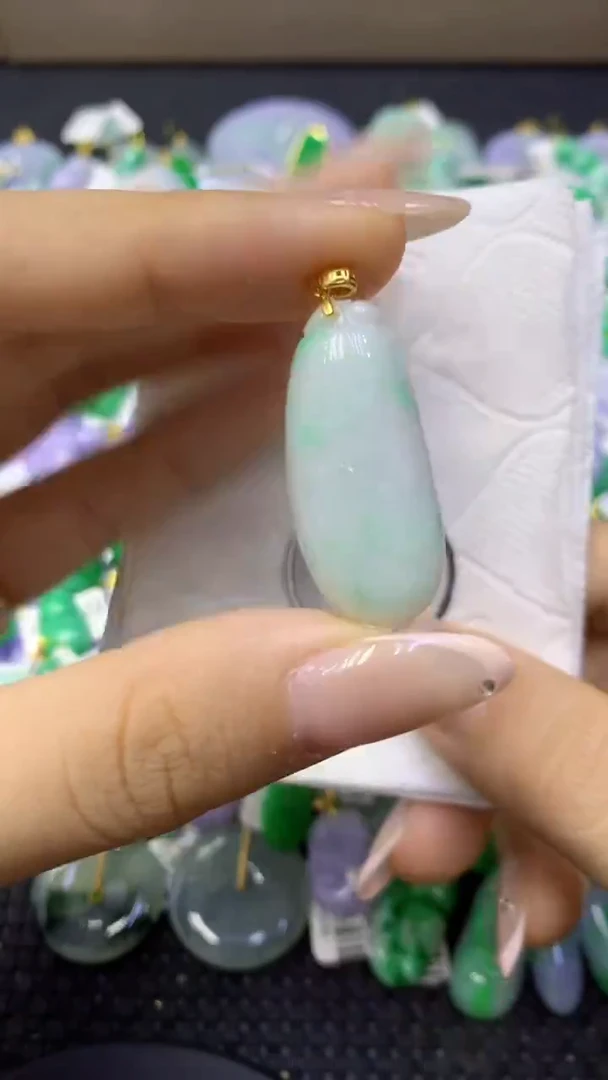 颈饰未镶嵌翡翠天然缅甸翡翠A货