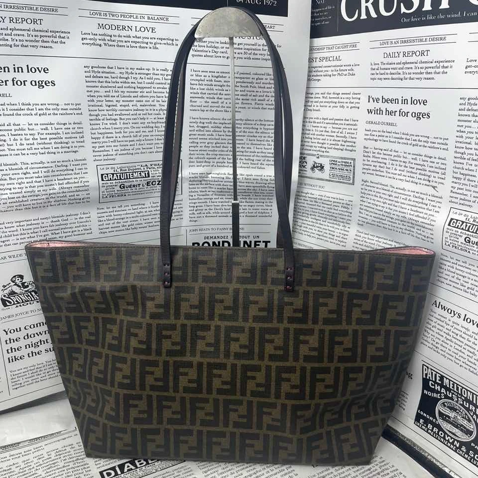 95新 FENDI/芬迪 老花托特包/WJ06512574/2574