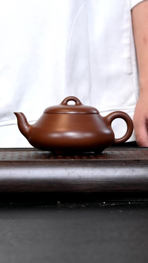 茶壶紫砂AA17408谢建祥行云流底槽清480c