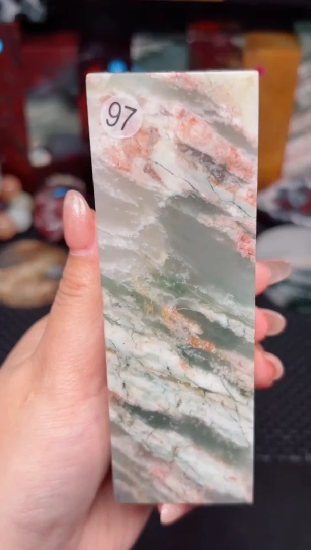 玉 桂林鸡血创意摆件装饰 编号：97