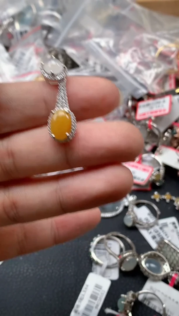 翡翠戒指银S925镶嵌天然A货缅甸翡翠