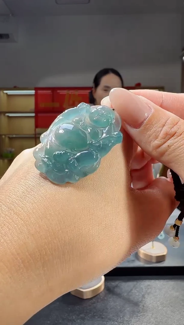 吊坠(不含链)未镶嵌翡翠佛公（多样性发其一）