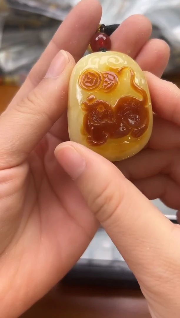 未镶嵌琥珀裸石蜜蜡吊坠