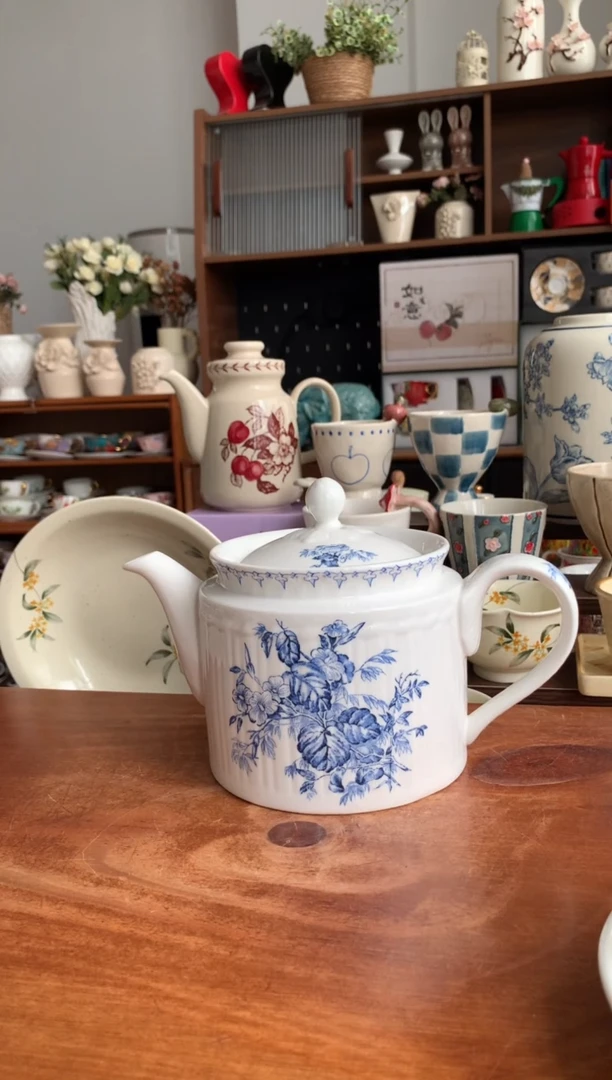 瓷凌霄花茶壶1200ml