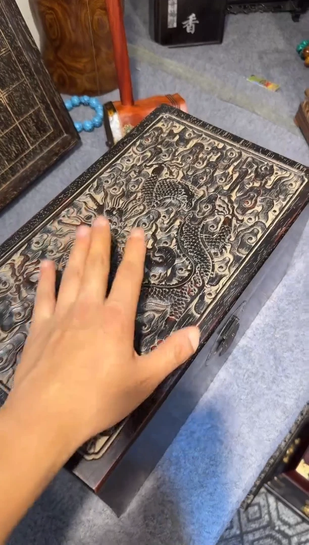 贡木紫檀龙箱11111111111111