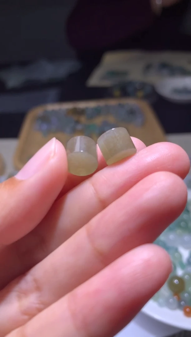 未镶嵌定制翡翠毛货