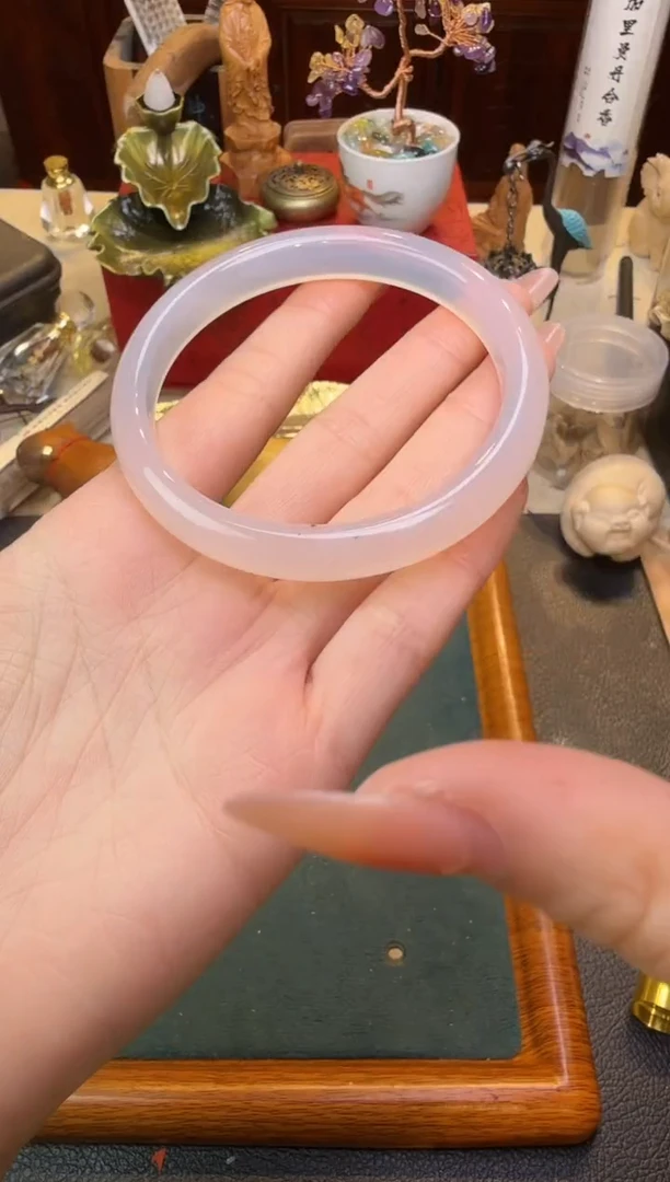 【闪购商品】玛瑙/玉髓手镯未镶嵌白月光手镯多样性发其一