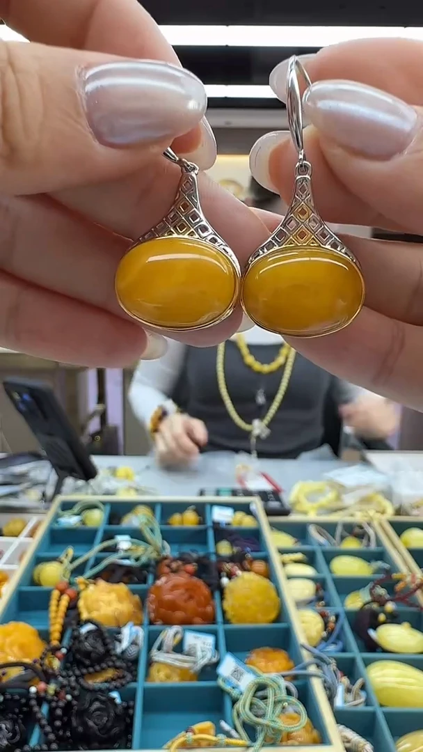 琥珀未镶嵌耳饰202秒拍号 假一罚三