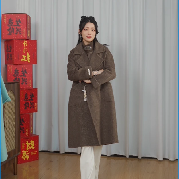 女士时尚长款两件套秋冬新款加厚格纹韩版纯色绵羊毛大衣外套2312