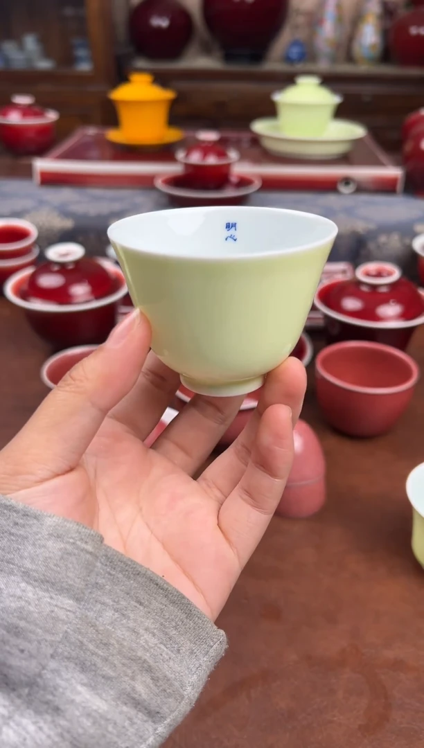 景德镇陶瓷杯碗碟