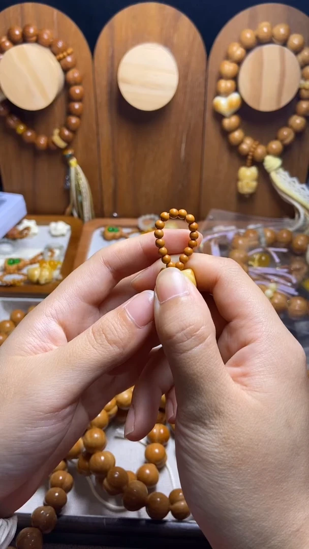 手串猴头核桃笨***飞全品聚宝盆橄榄跑环藏式流苏手持