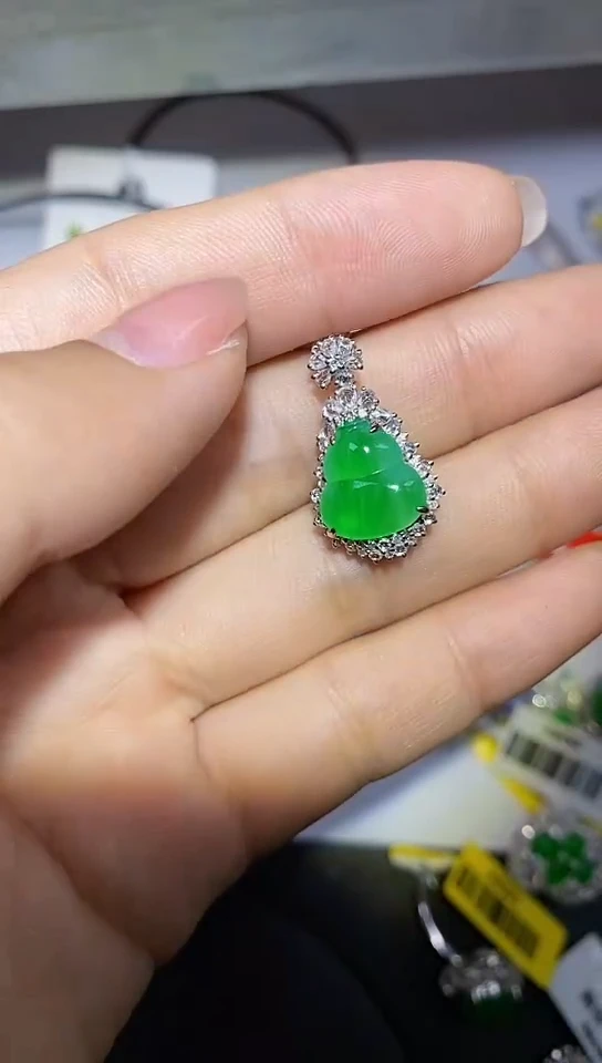 【闪购商品】翡翠颈饰18K金镶嵌18k金吊坠