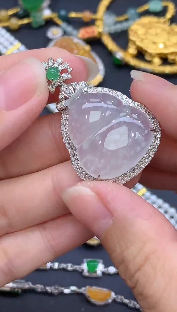 颈饰18K金镶嵌翡翠774-中国好珍宝