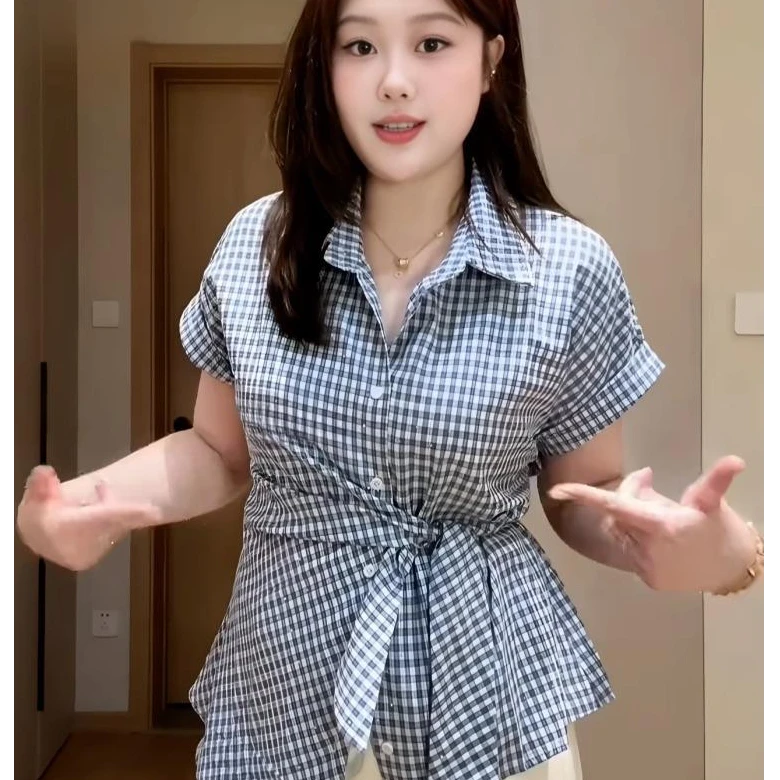 大码胖mm设计感镶钻蓝色格子短袖衬衫女夏季绑带掐腰巨显瘦上衣