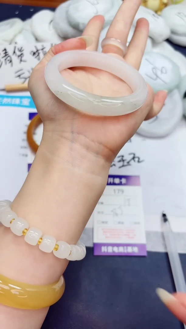 石英质玉手镯未镶嵌179-天山翠-圈口56