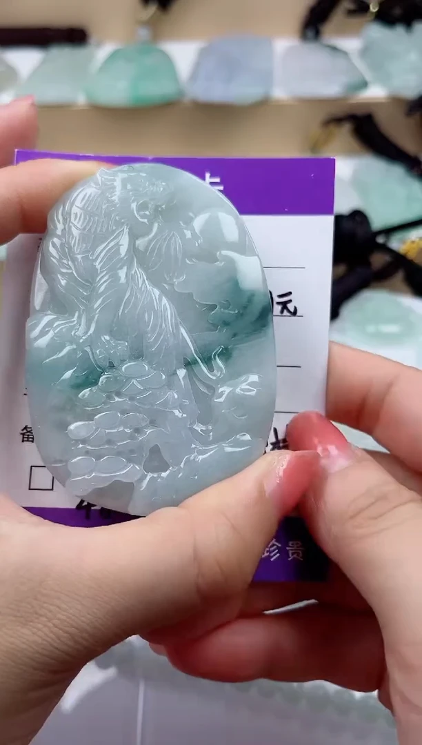 颈饰未镶嵌翡翠