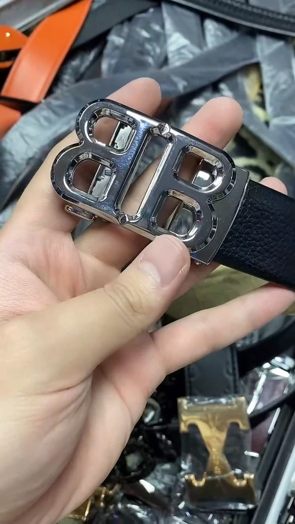 2025新款L男士经典时尚百搭商务自动扣皮带