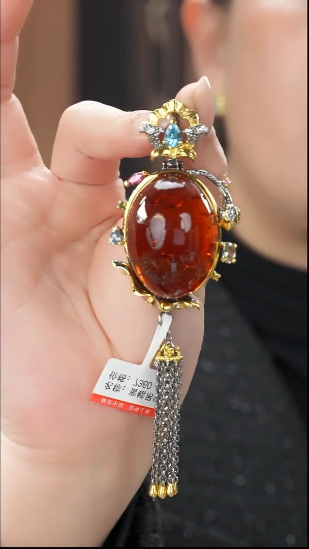 琥珀吊坠(不含链)未镶嵌精品红皮吊坠