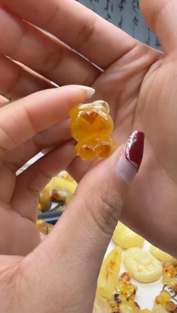 未镶嵌琥珀裸石配饰