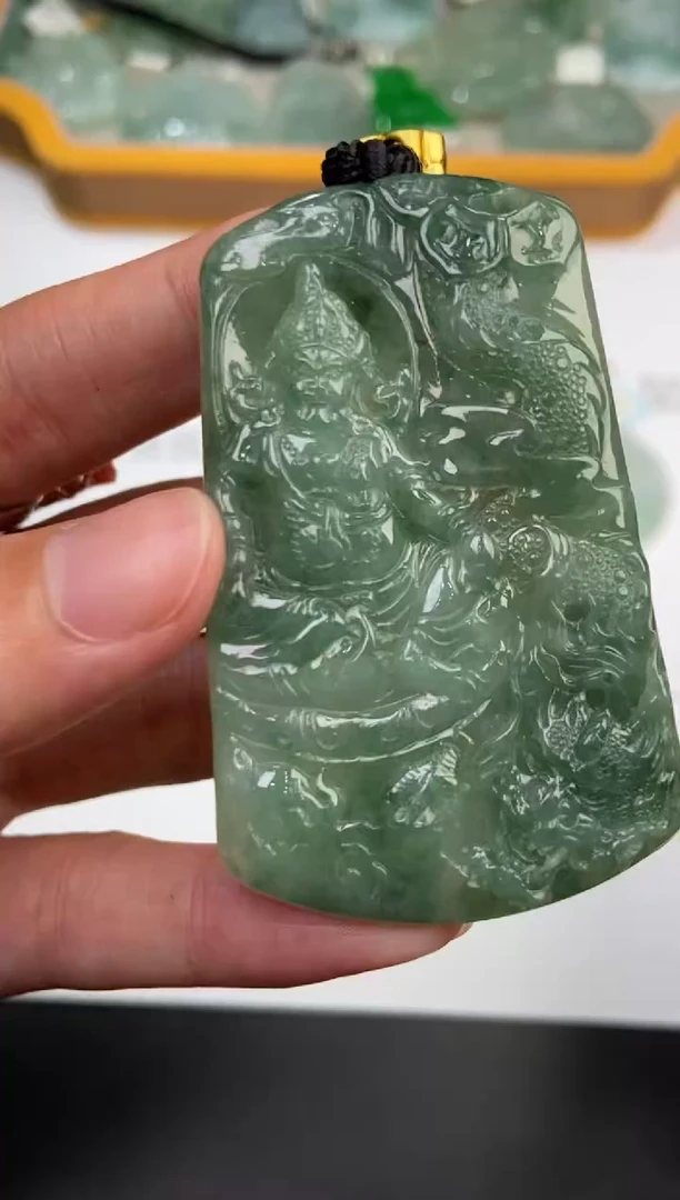 未镶嵌挂件翡翠373944   多人