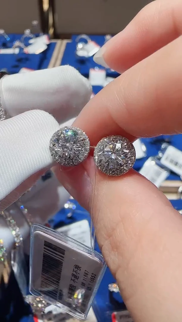 铂Pt950镶嵌实验室培育钻石耳饰圆包耳钉1.5ct