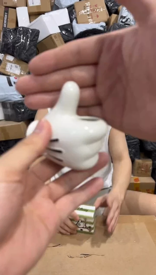 瓷片原盒米奇是牙刷架