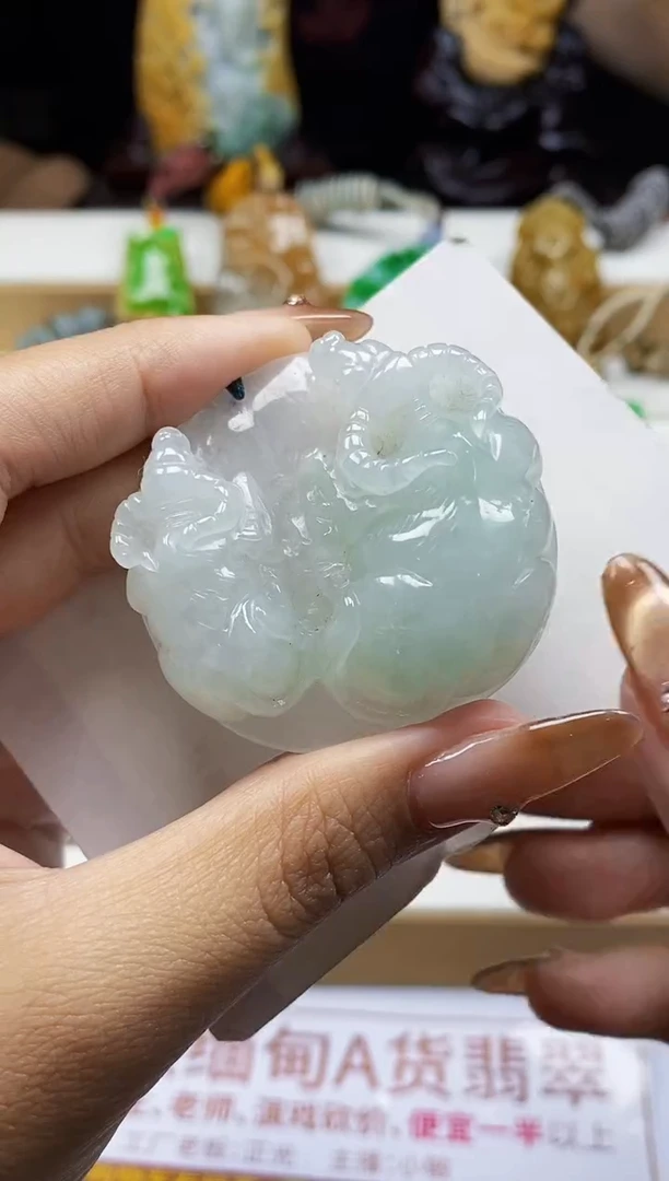 颈饰未镶嵌翡翠翡翠A货