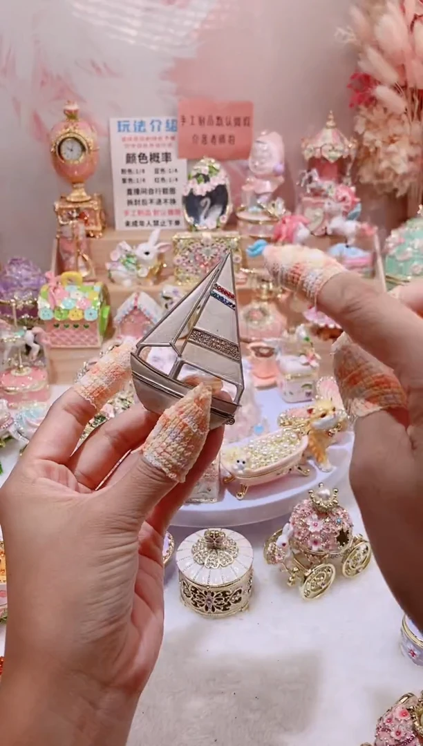 合金珐琅彩首饰盒摆件
