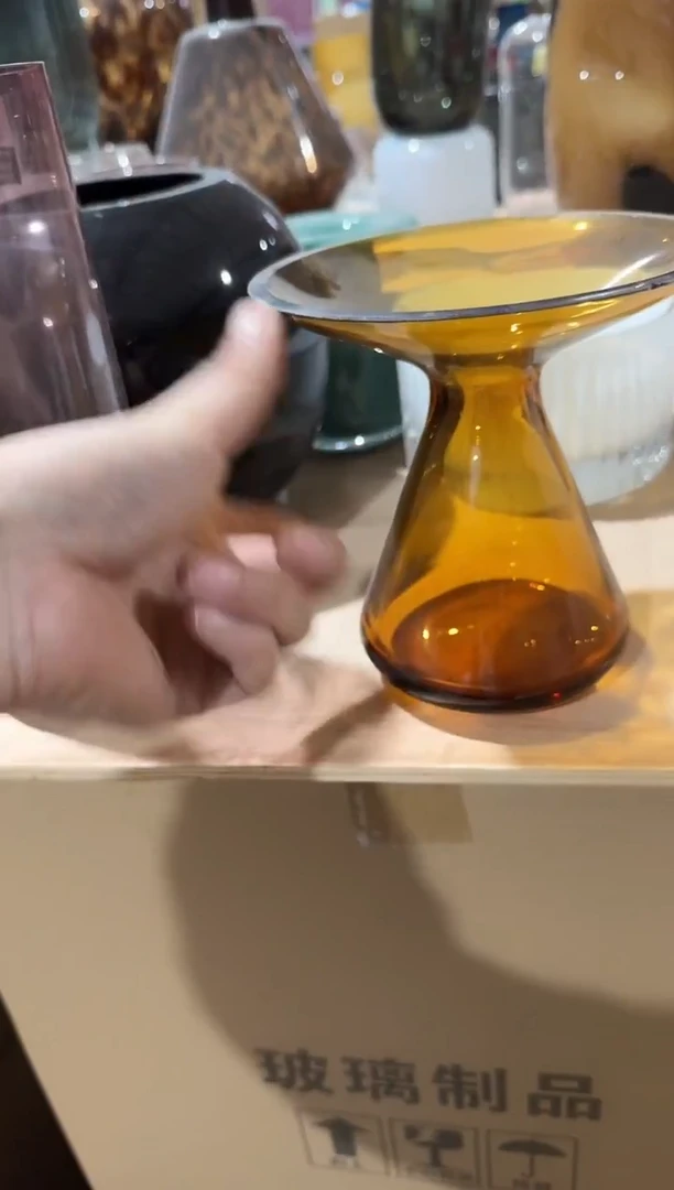 万间家居美物花瓶061有瑕