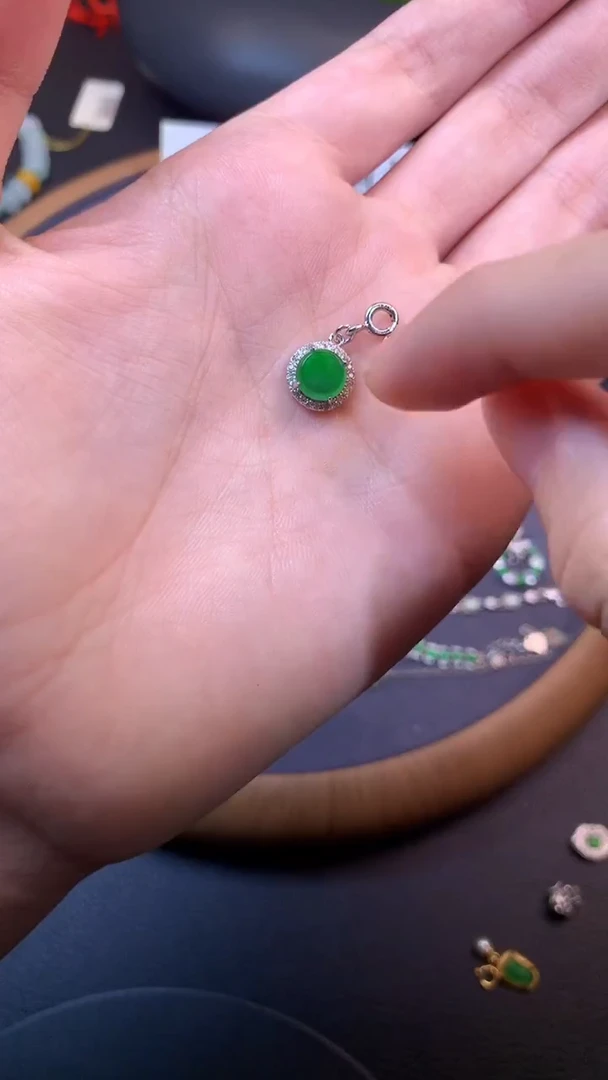 颈饰银S925镶嵌翡翠天然A货翡翠