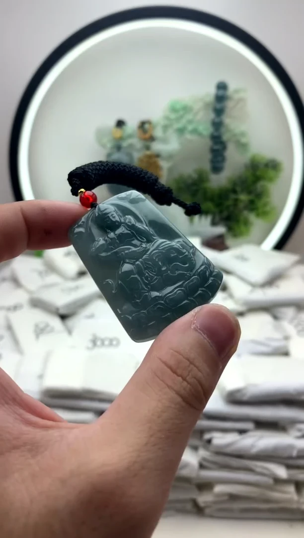 颈饰未镶嵌翡翠普贤1