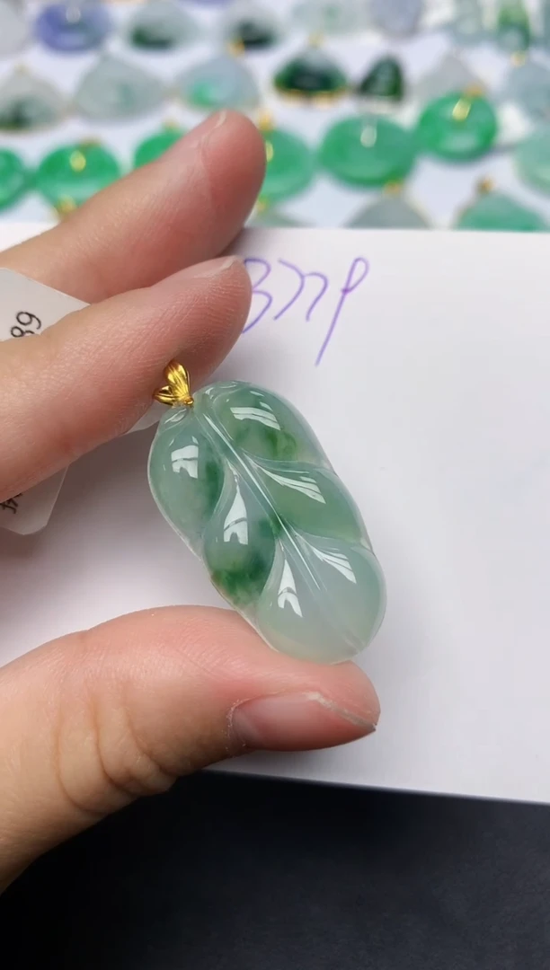 颈饰18K金镶嵌翡翠天然缅甸A货翡翠百元以上9元证书费自理