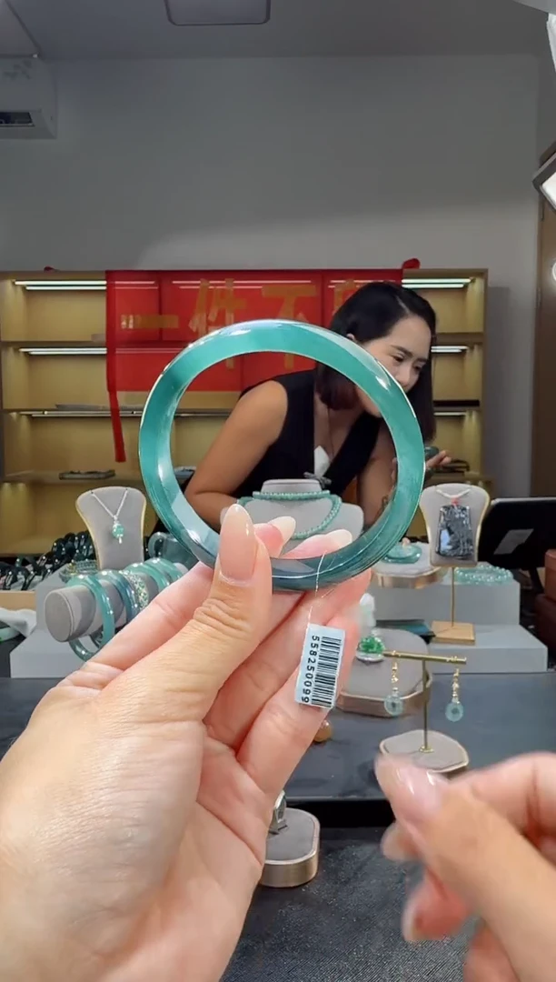 未镶嵌手镯翡翠61圈