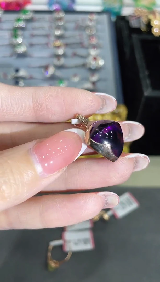 18K金镶嵌吊坠(不含链)紫晶吊坠