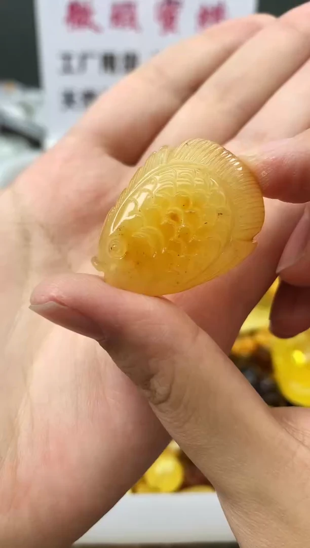 未镶嵌琥珀珠宝奇石39