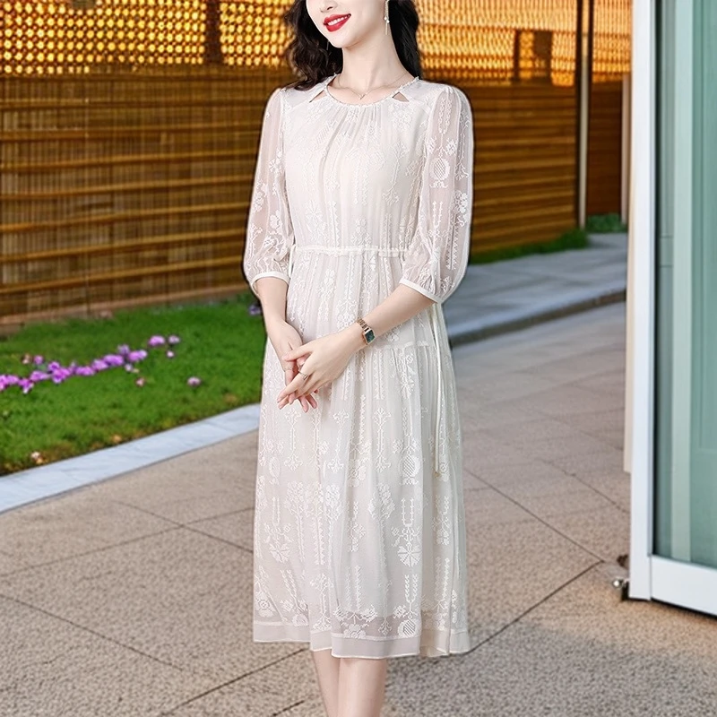 简约高级桑蚕丝裙子女2025新款刺绣真丝七分袖连衣裙显瘦洋气法式