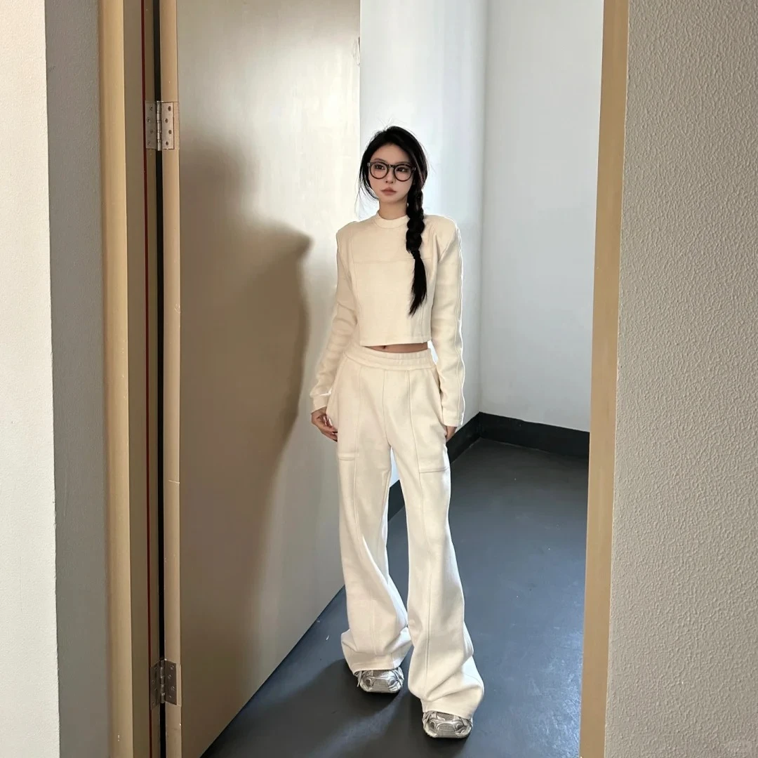 韩系气质显瘦针织短款卫衣女2025冬新款小众潮流设计感阔腿裤套装