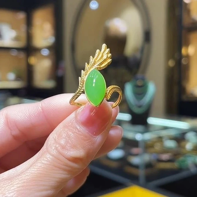 和田玉18K金碧玉戒指