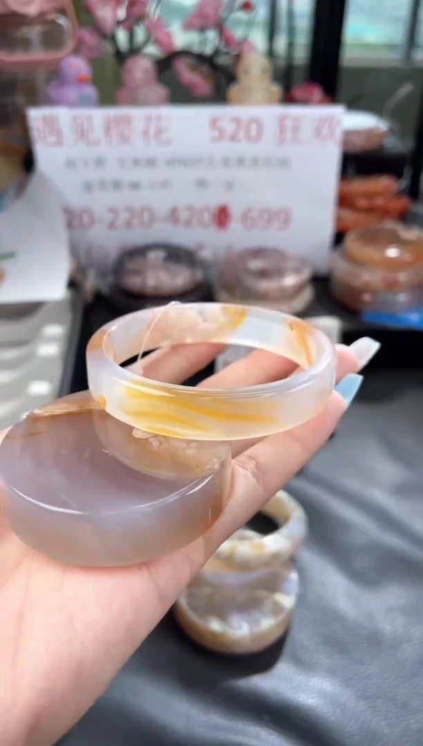 石英质玉手镯未镶嵌天然樱花玛瑙手镯59