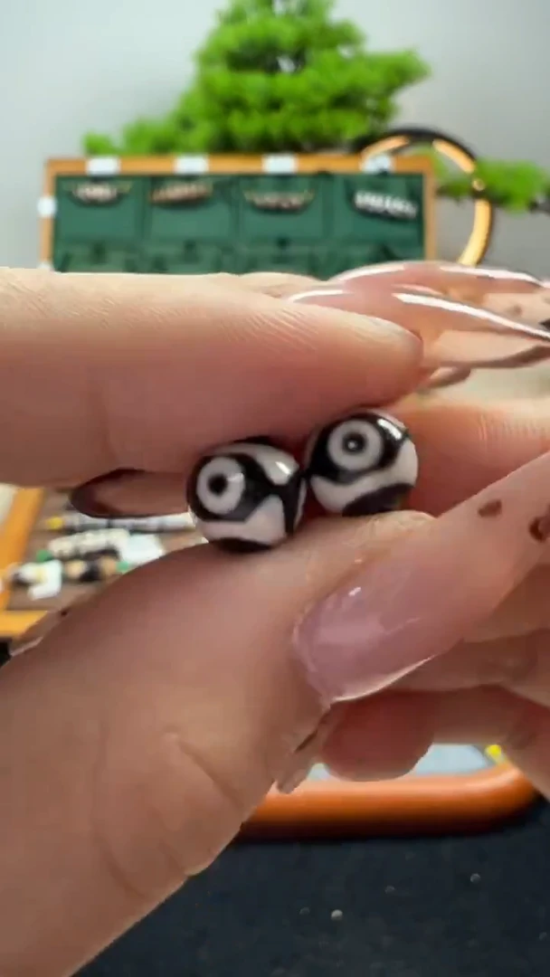 玛瑙/玉髓（覆膜）颈饰未镶嵌23.（微瑕）