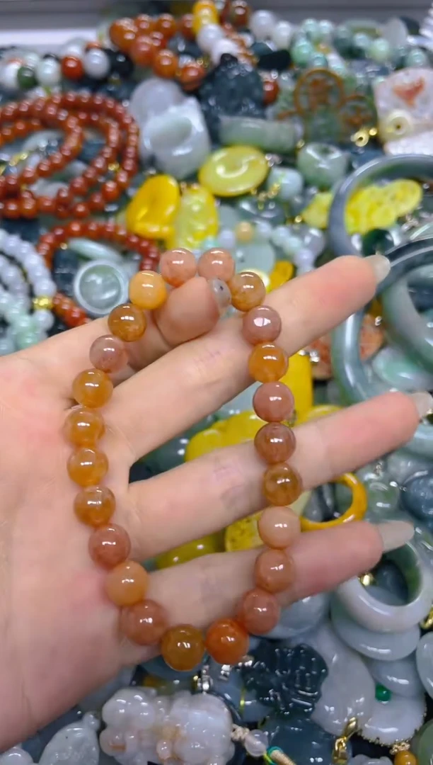 颈饰未镶嵌翡翠8MM/ N /翡翠A货，一件也是批发价