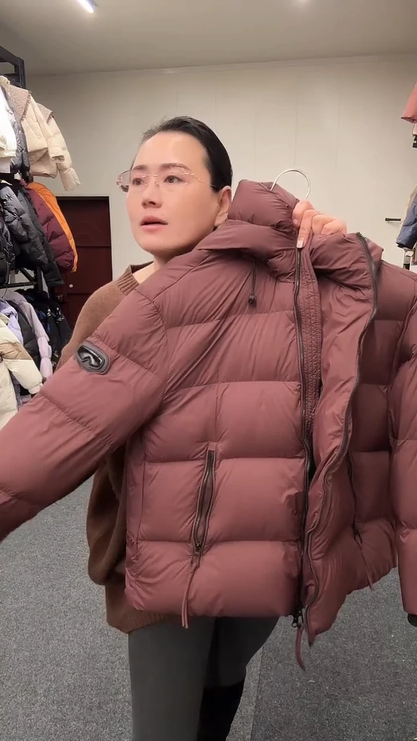 艾雨衣尚闪购羽绒服