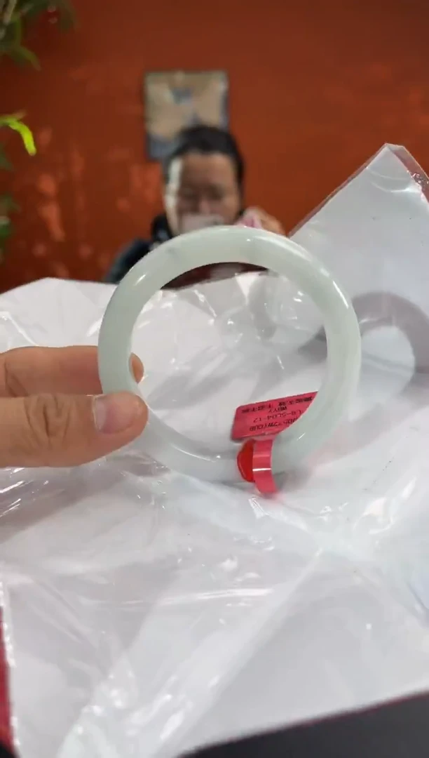 未镶嵌手镯翡翠56