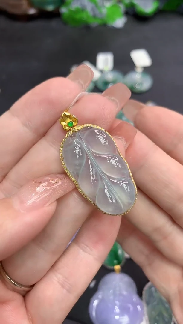 吊坠(不含链)18K金镶嵌翡翠11