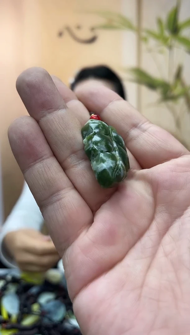 未镶嵌岫玉吊坠·
