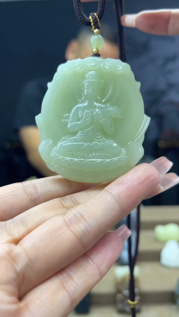 颈饰未镶嵌和田玉1
